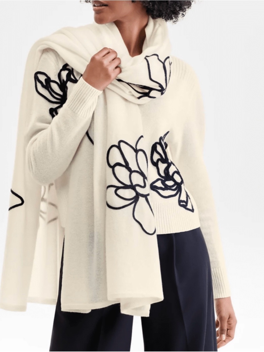 Charter Club Luxury Cashmere Embroidered Floral Cozy Elegant Oversize Warp Scarf